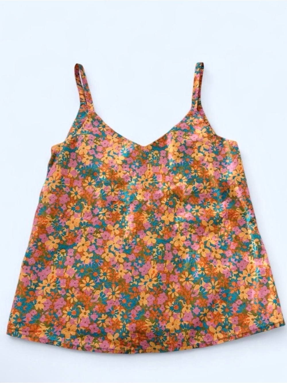Kitschy 70s style ditsy floral cami tank top